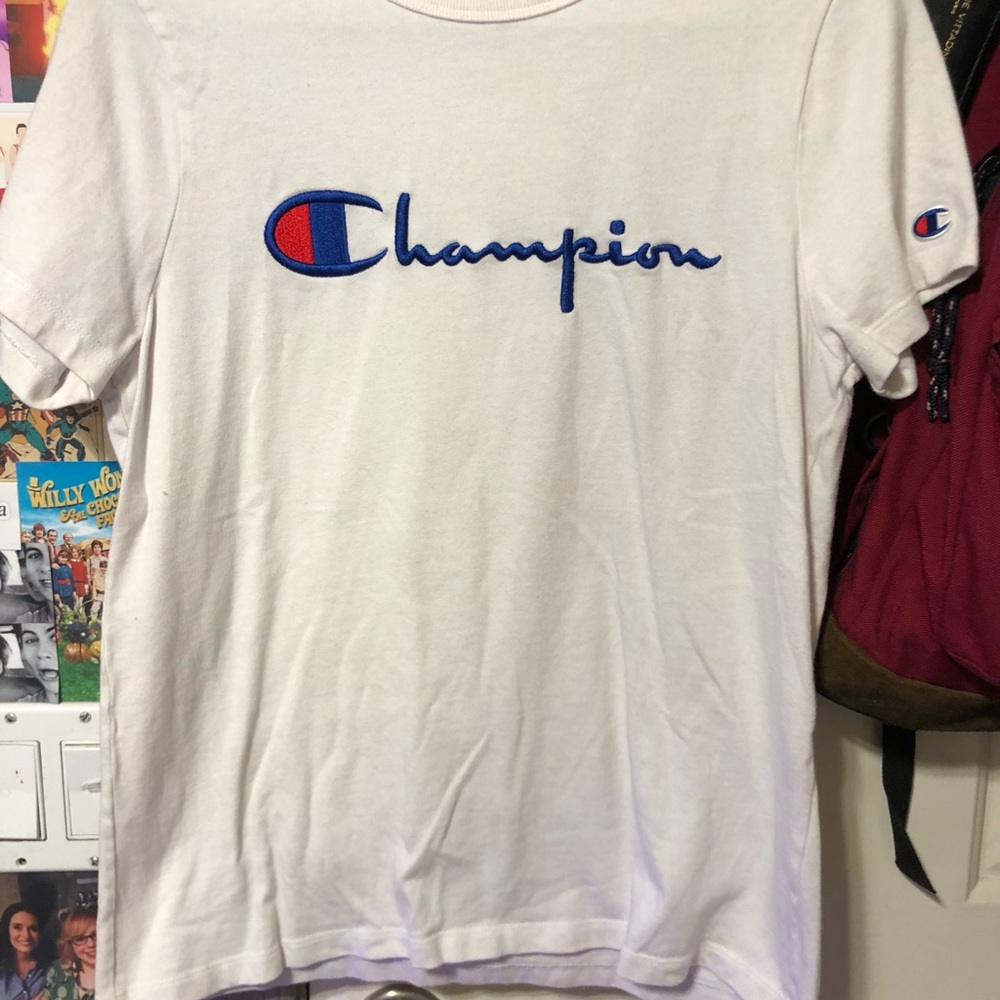 Champion embroider shirt